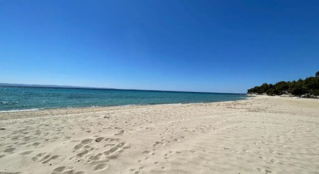 Коттедж Spacious Maisonette on the "eu Blue Beach" of Kalogria in Sithonia, Greece Num1