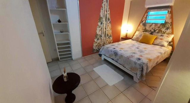 Chalet de 2 chambres avec jardin clos et wifi a Saint Joseph, Buchen Sie Chalet Villen in Saint-Joseph, Villa