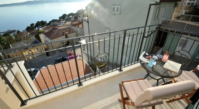 Студия с балконом и с видом на море Apartments Villa Tomislav