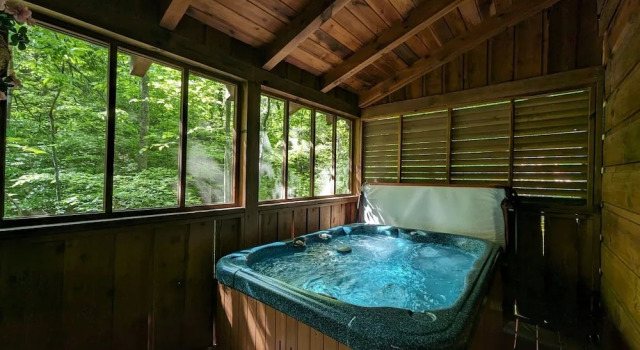 Er57 - Bear Haven - Great Location! Close To All The Action! 1 Bedroom Cabin by RedAwning