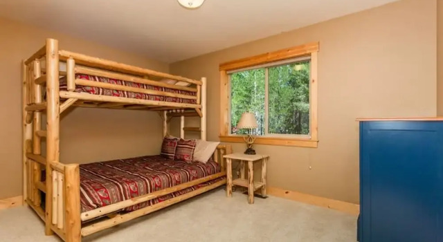 St. Moritz - 4 Br Home, Забронировать Дом для отпуска Отели Траков с бассейном, рядом с Гольф-клуб Tahoe Donner, Бассейн
