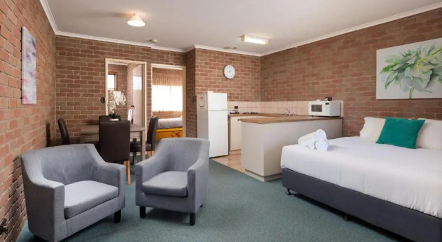 Апартаменты Corowa Bindaree Holiday Park