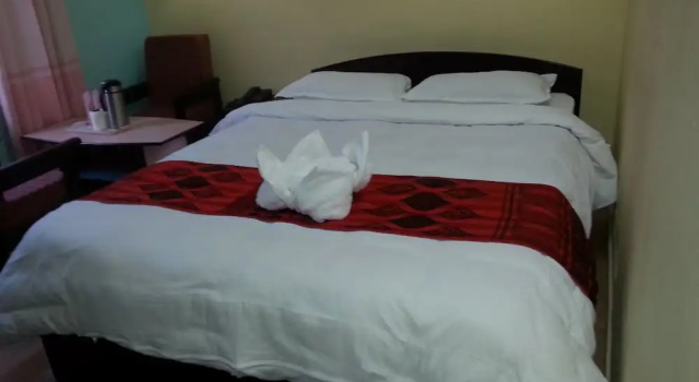 Номер Standard Hotel Fewa Holiday Inn