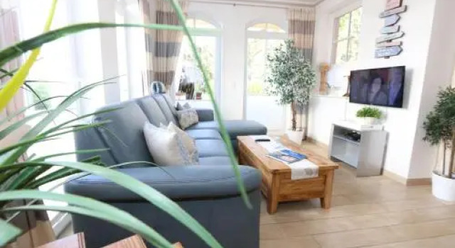 Kurparkresidenz Baabe - Ferienwohnung Meeresgarten mit Terrasse