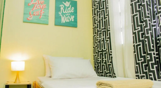 NoMadsMNL Backpackers Homestay, Rezerwuj Hotel Tanie hotele w Paranaque