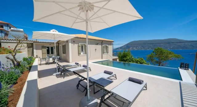 Вилла Luxury Seafront Villa Liberty with pool in Fiskardo