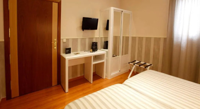 Hostal Paris