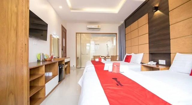 RedDoorz Plus near HIECC Tan Binh 2, Забронировать Отель Отели Хошимина 3 звезды, 3*