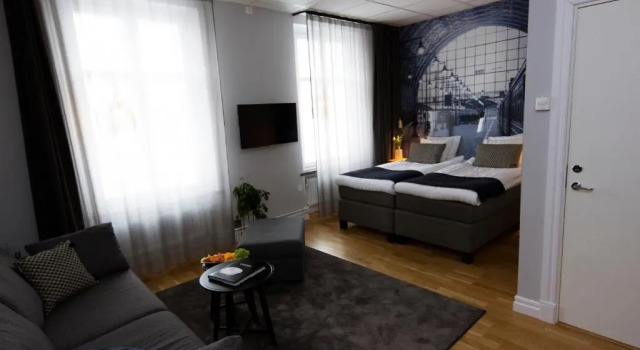 Четырёхместный номер Standard Livin Station Hotel