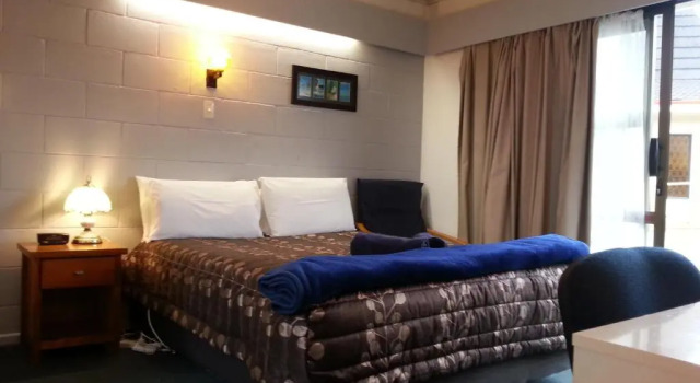 Двухместный номер Deluxe Orana Motor Inn & Restaurant
