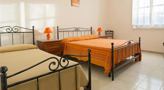 Le Case di Mamma Carmela, Book Hotel Hotels & Accommodations in Ustica, Hotel