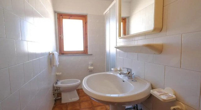 Трёхместный номер Economy Hotel LAragosta