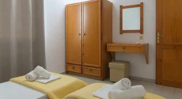 Трёхместный номер Standard с видом на сад Haris Apartments
