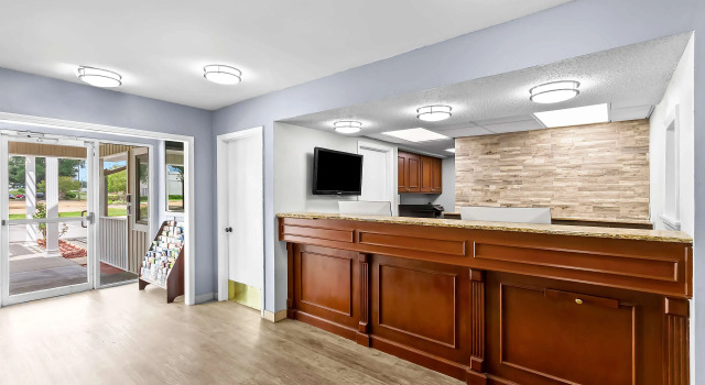 SureStay Studio by Best Western Pensacola, Забронировать Отель Ферри-Пасс США