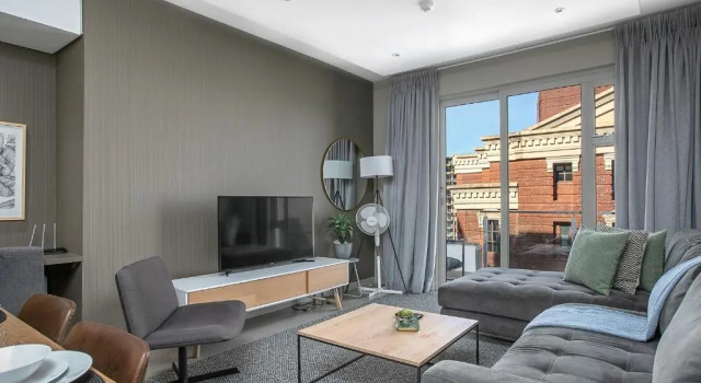 The Serviced Apartment Collection At The Tyrwhitt Rosebank, Забронировать Апартаменты/квартира Отели Йоханнесбург с парковкой, рядом с South African Chamber of Commerce and Industry, Парковка
