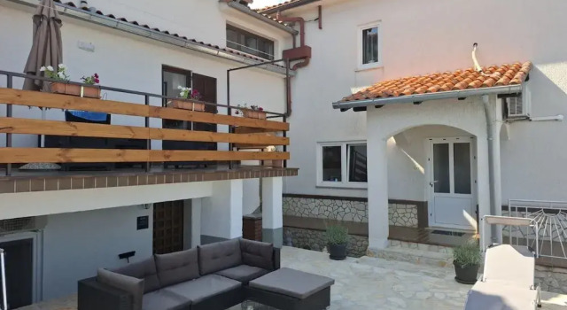 Cozy Lovran Apartment With Private Pool and Sea View
