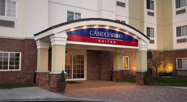 Кровать в общем номере Candlewood Suites Lafayette by IHG