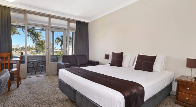 Comfort Resort Waters Edge, Забронировать Курортный отель Отели Порт-Маккуори 3 звезды, рядом с Пристань для яхт в Порт-Маккуори, 3*