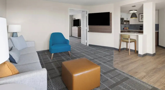 Люкс c 1 комнатой с балконом Staybridge Suites Rehoboth Beach by IHG