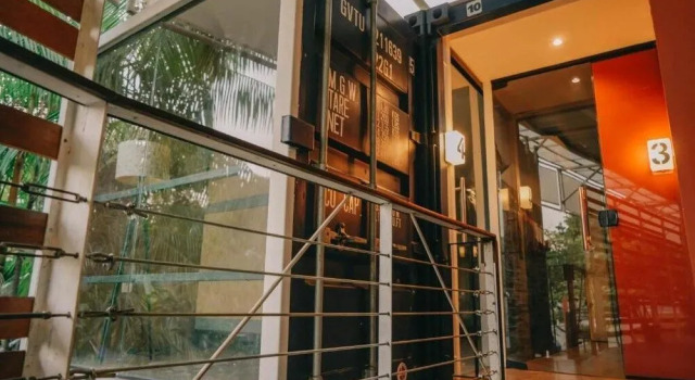 The Container Hostel, Book Hostel / Vandrerhjem Hostels i Amazonas, Hostel / Vandrerhjem