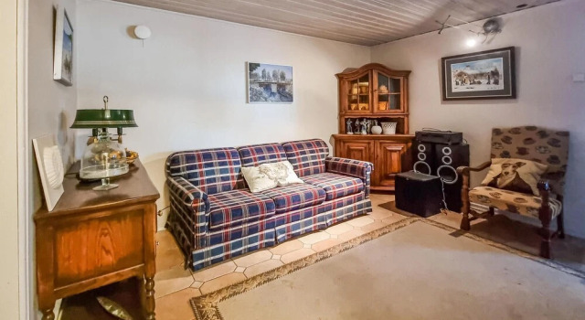Nice Home in Uddevalla With Private Swimming Pool, Outdoor Swimming Pool and Heated Swimming Pool, Book Hotel Uddevalla 
