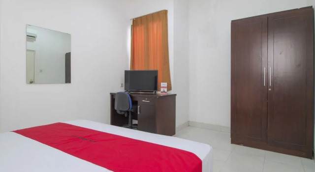 RedDoorz near Teras Kota 2
