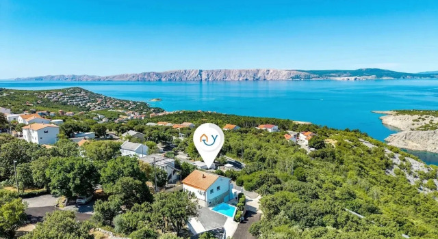 Коттедж Hidden Pool House With Sea View