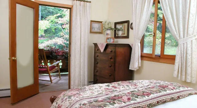 Chalet Inn Bed & Breakfast