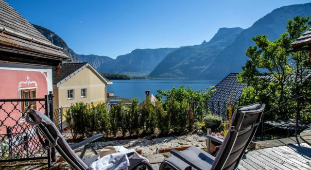 Апартаменты с балконом Historic Lakeview Apartments Hallstatt