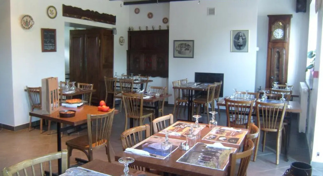 Ar-Gavotenn, Prenota Hotel Le Saint Bretagna