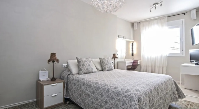 Casa Almijara Canovas Nerja, Забронировать Отель Нерха Axarquía, рядом с Пляж Бурриана