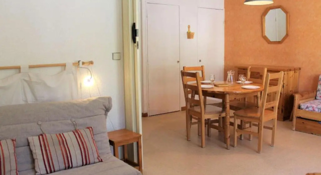 Appartement Vars, 1 pièce, 6 personnes - FR-1-330B-138