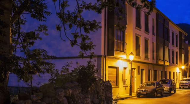 Apartamentos El Caxigu, Prenota Appartamento Hotel a Asturie con parcheggio, Parcheggio