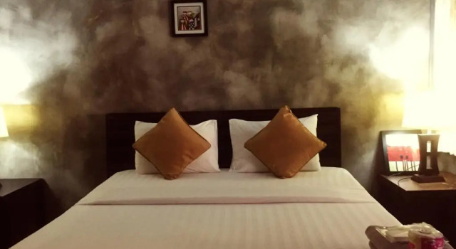 Crescent Bay Resort