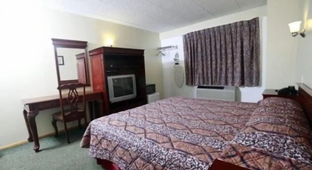 Meadowbrook Motor Lodge