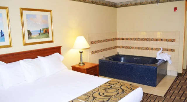 Люкс Baymont by Wyndham Waterford/Burlington WI