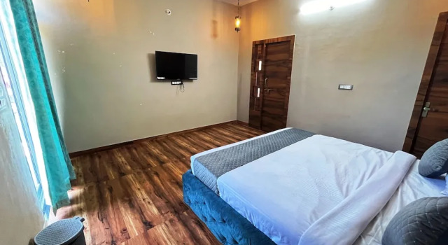 GoBravo 2BR Lux Villa wt Pvt Pool Udapur, Забронировать Вилла Отели штата Раджастхана с парковкой, Парковка