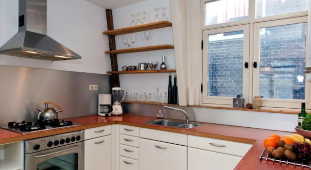 Апартаменты Canal Holiday Apartment
