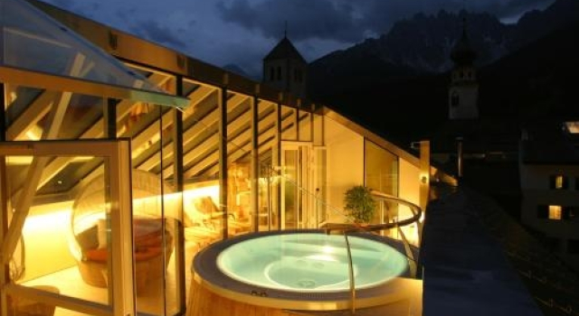 Hotel Cavallino Bianco - Weisses Roessl