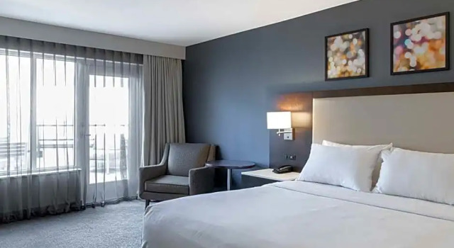Двухместный номер Deluxe с балконом Hilton Garden Inn Minneapolis - University Area