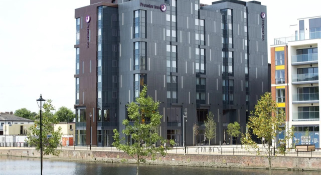 Premier Inn Bedford Town Centre, Забронировать Отель Отели Англии с завтраком, Завтраки