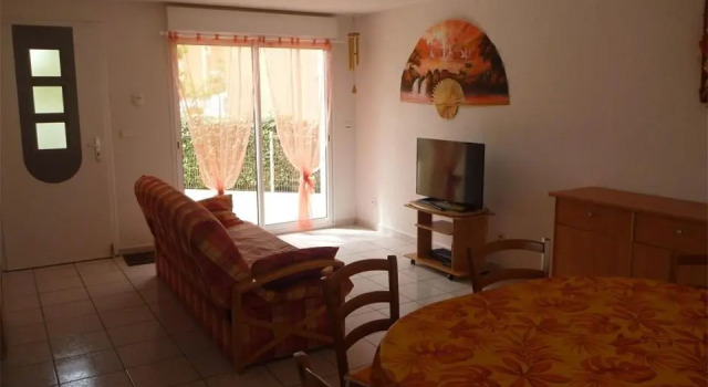 MDS11 : Villa 4 pièces 6 couchages NARBONNE PLAGE, Book Villa Hotels in Aude with a Pool, Swimming Pool