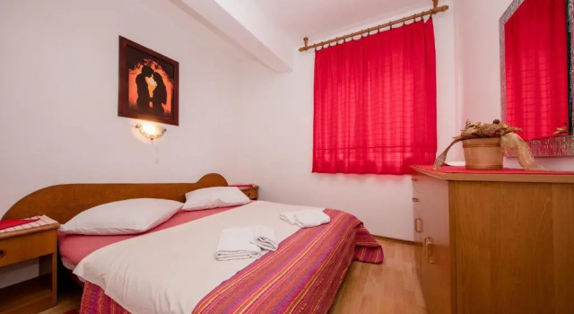 Apartments Šćerbe 3103, Varaa Huoneisto Hotellit Kvarner Islands uima-altaalla, Uima-allas