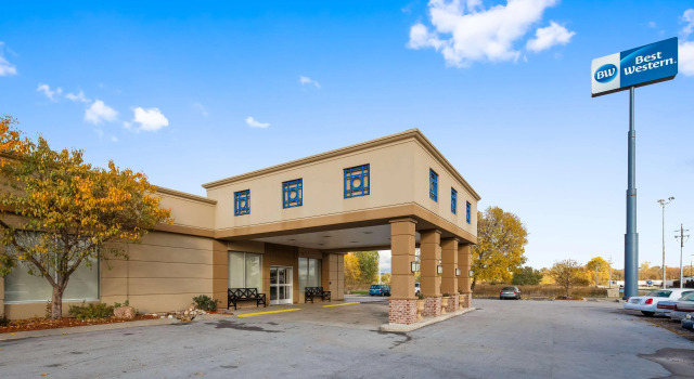 Best Western Crossroads of the Bluffs, Réserver Hôtel Hôtels à Iowa avec piscine, Piscine