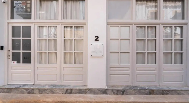 Central Suites Aegina 2