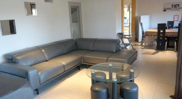 Villa spacieuse à Sainte-Eulalie-en-Born, terrasse, piscine privée, Забронировать Вилла Коттеджи Сент-Элали-ан-Борн, Коттедж
