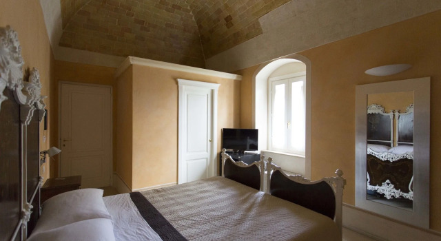 Relais Ridola - Residenza d'Epoca, Забронировать Отель Отели Матера с бассейном, рядом с Центральный вокзал Матера, Бассейн