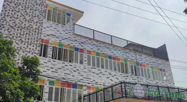 La Tana Hotel, Book Hotel Cheap Hotels in Gubeng