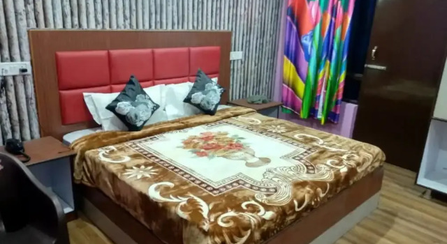 Номер Luxury Goroomgo The Woodz Dharamsala