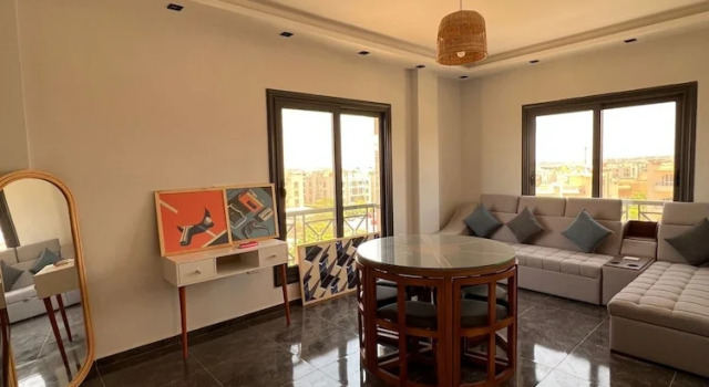 Travelholic Auc Residence
